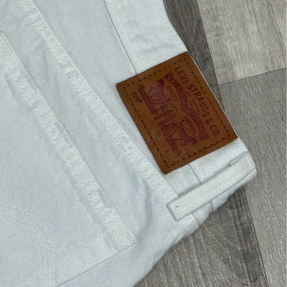 Levi’s 501 White Denim Shorts – Size 30 - Picture 7 of 11
